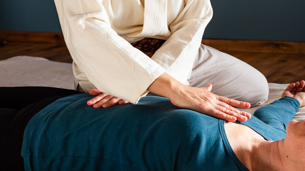 massage shiatsu dans le dos